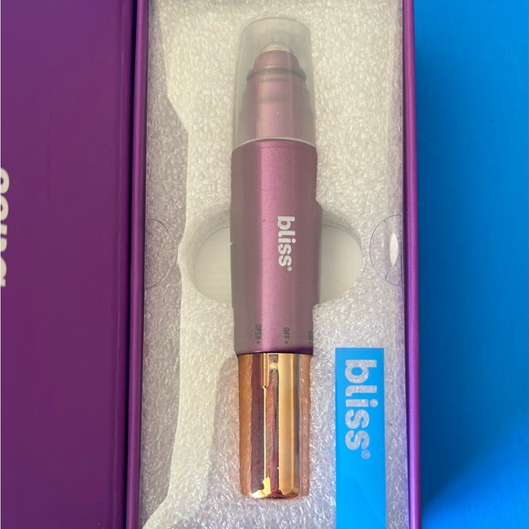 Bliss Youth Got This Roll-On with Eye Wrinkle Massager NIB - Picture 5 of 7